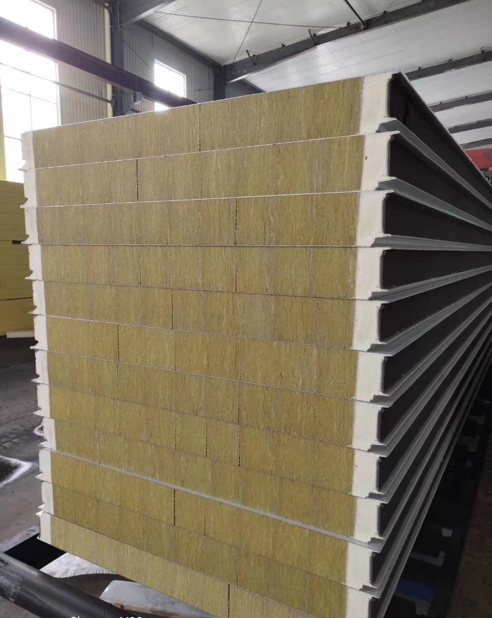 京华通供应75mm厚横挂夹芯板pu侧封岩棉夹芯板jyb42333qb1000图片