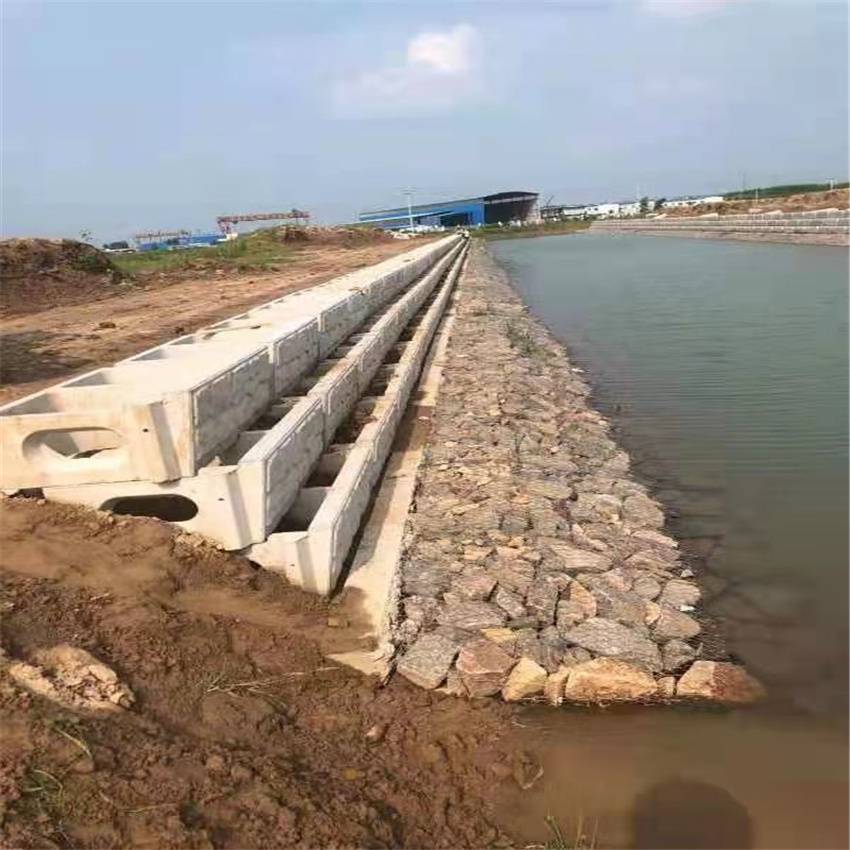铁锐建材生态阶梯护坡混凝土材质耐冲击适用水利工程