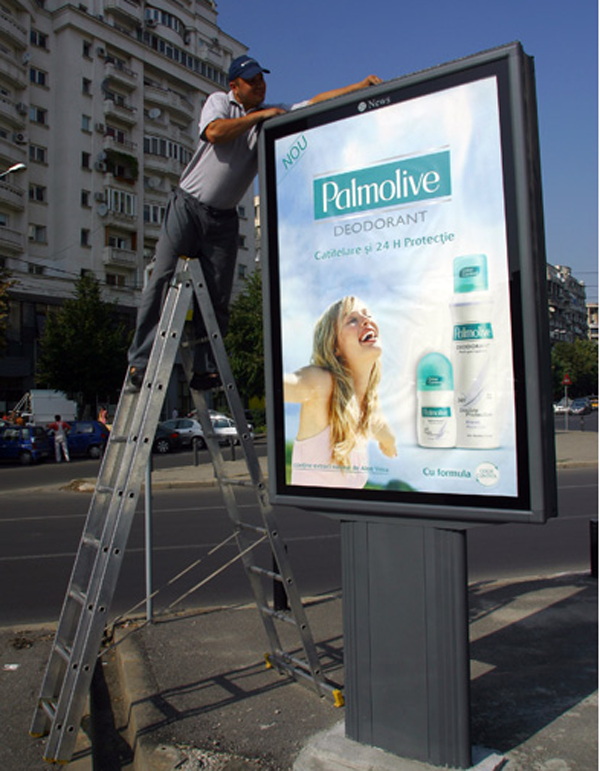 户外双面广告灯箱防水太阳能灯箱广告牌双面滚动灯箱展示