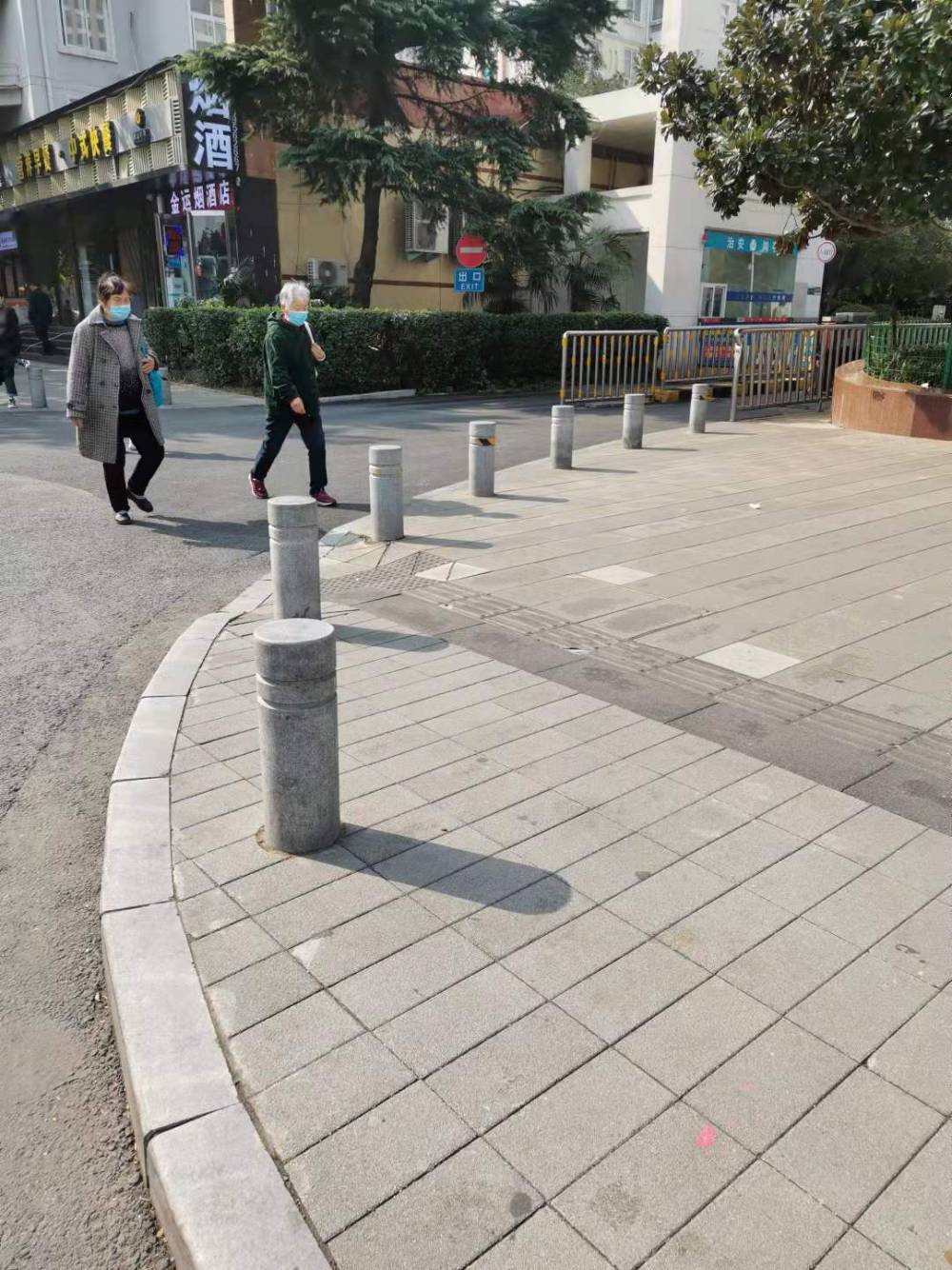 挡车石柱阻车石桩路障花岗岩石墩户外拦车石