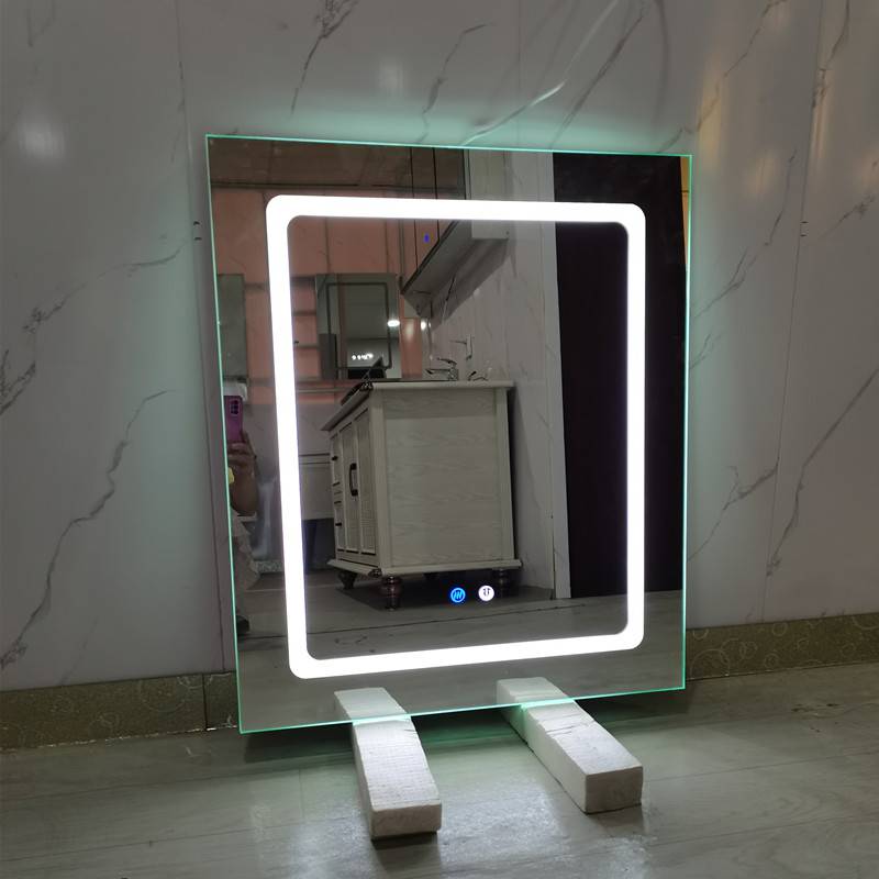 武汉发光防雾方形酒店智能镜子浴室镜卫生间壁挂卫浴led化妆镜