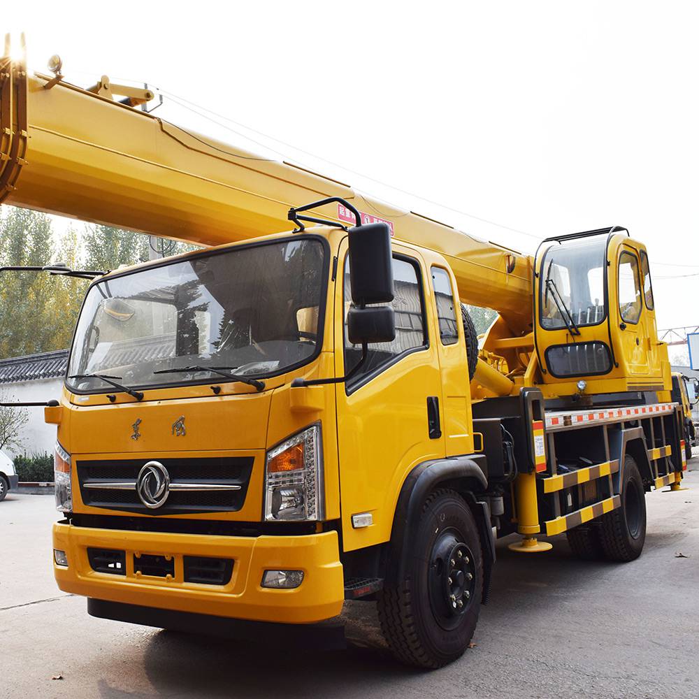 【16吨吊车报价-东风16吨吊车***】山东济宁16吨吊车报价-东风16吨吊