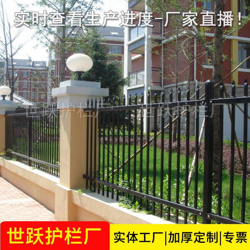 道路护栏生产 世跃市政马路护栏厂家 新式道路护栏道路围栏报价(图5)