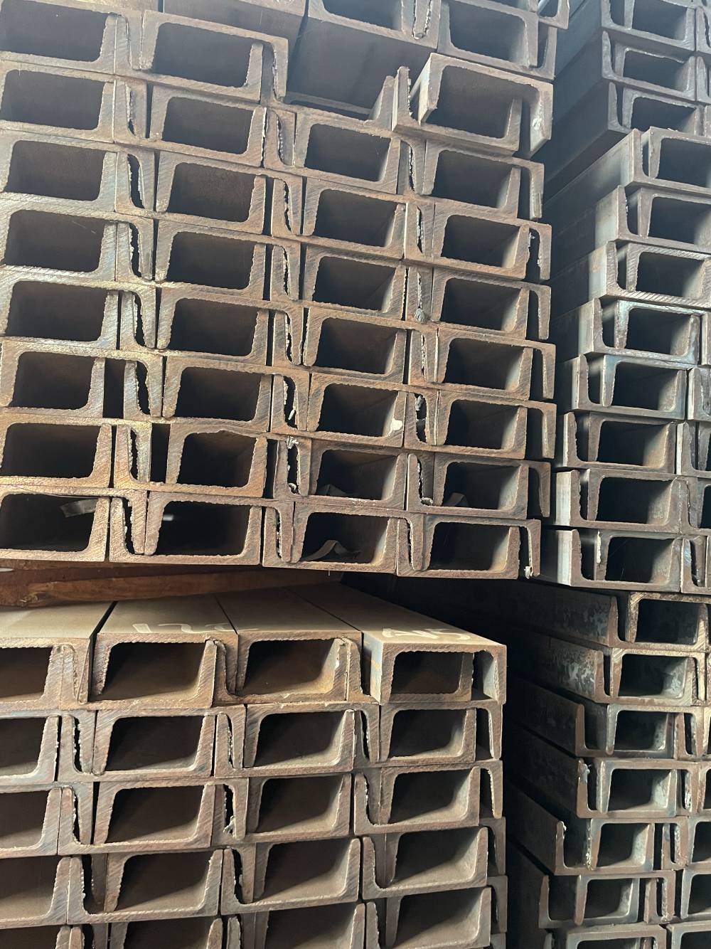 广州槽钢生产厂家直发 鞍钢产地 Q235B槽钢价格多少钱 镀锌打砂加工