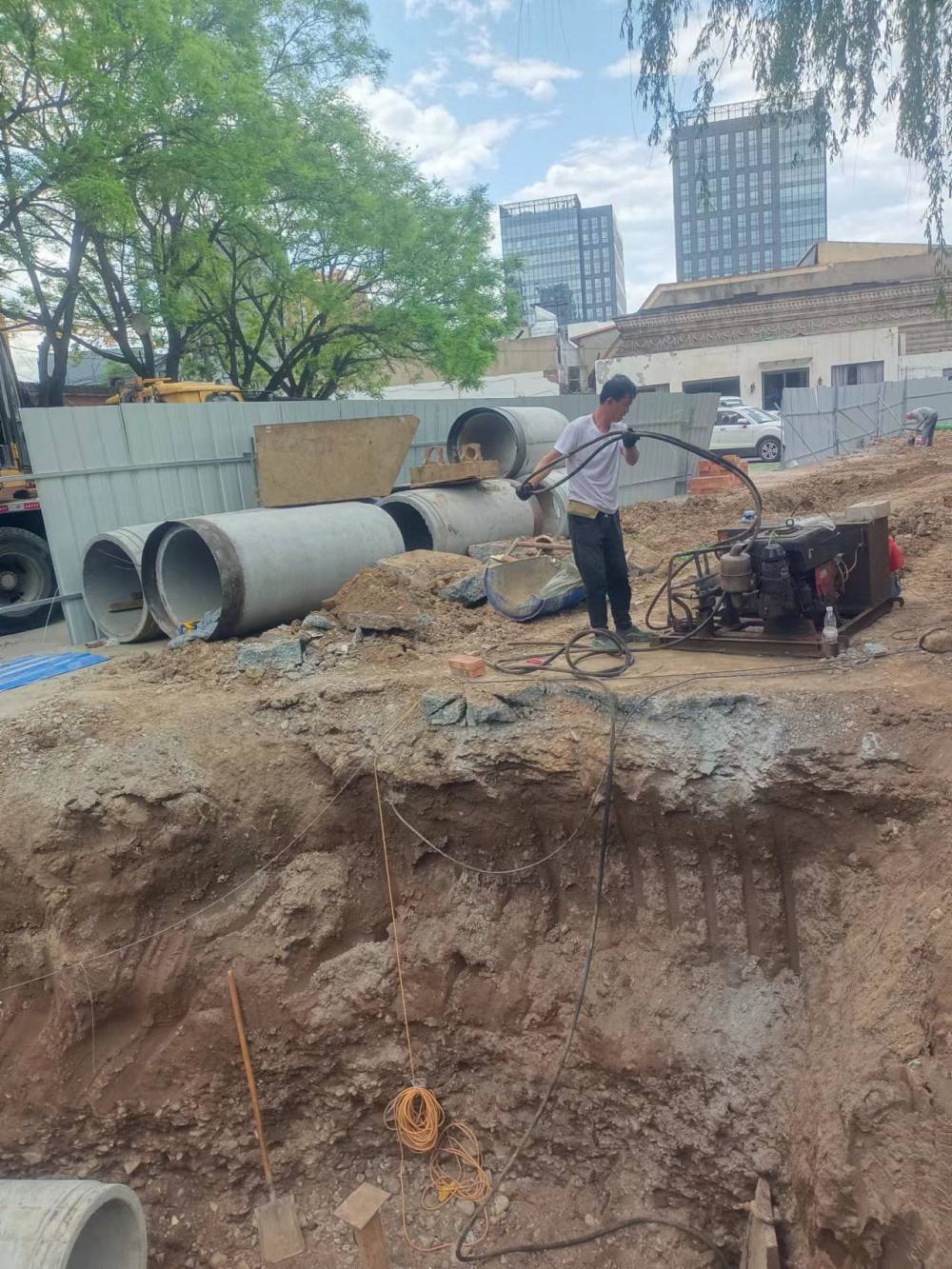 无锡江阴宜城镇管道非开挖修复塌方、破裂、渗漏不再怕！(图1)