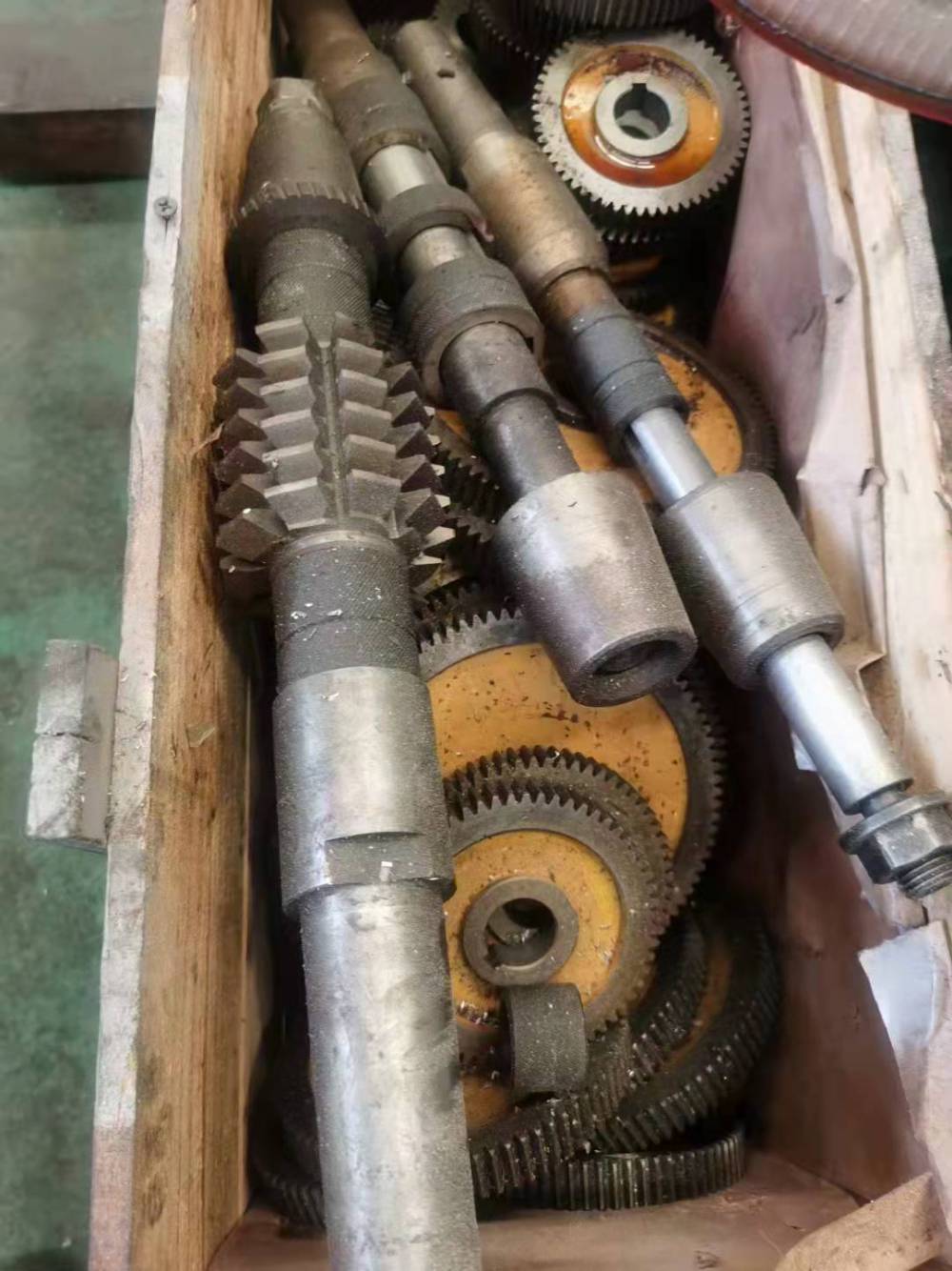 处理二手重庆y3180ha滚齿机二手滚齿机2012年