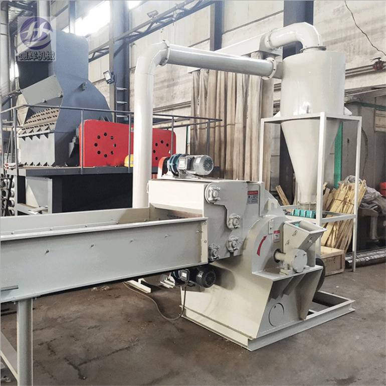 木材粉碎机:一.产品特点 木屑机木材粉碎机)是木材粉碎系列***设备.