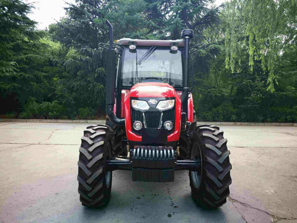 内黄县120马力拖拉机四驱农用轮式拖拉机1204大马力拖拉机深松型拖拉