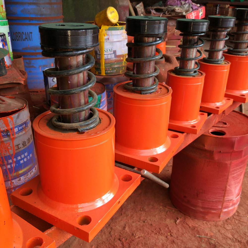 天车液压缓冲器hyd18120电梯铁路用安全碰头可非标定制