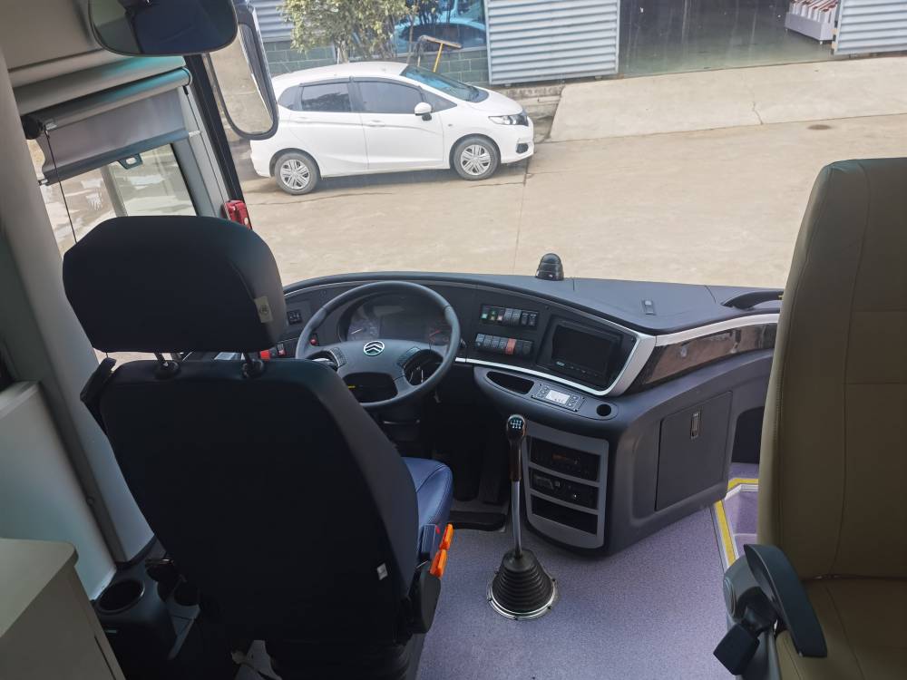 9米金旅大巴中巴dr体检车移动体检车