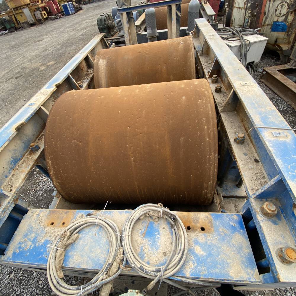 二手巩义华盛铭1212型对辊制砂机时产100吨对辊制砂机破碎机