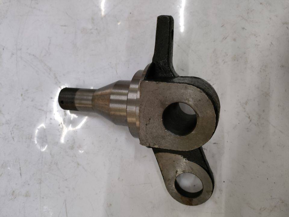 斗山大宇叉车配件转向节b1518seb20sce电叉后转向桥羊角轴左右