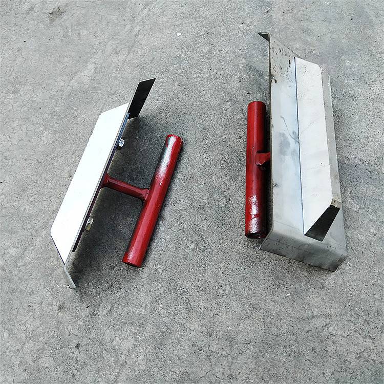 生产工艺:牛场拉槽辅助工具产品作用:修补开槽机产品特色产品作用:开