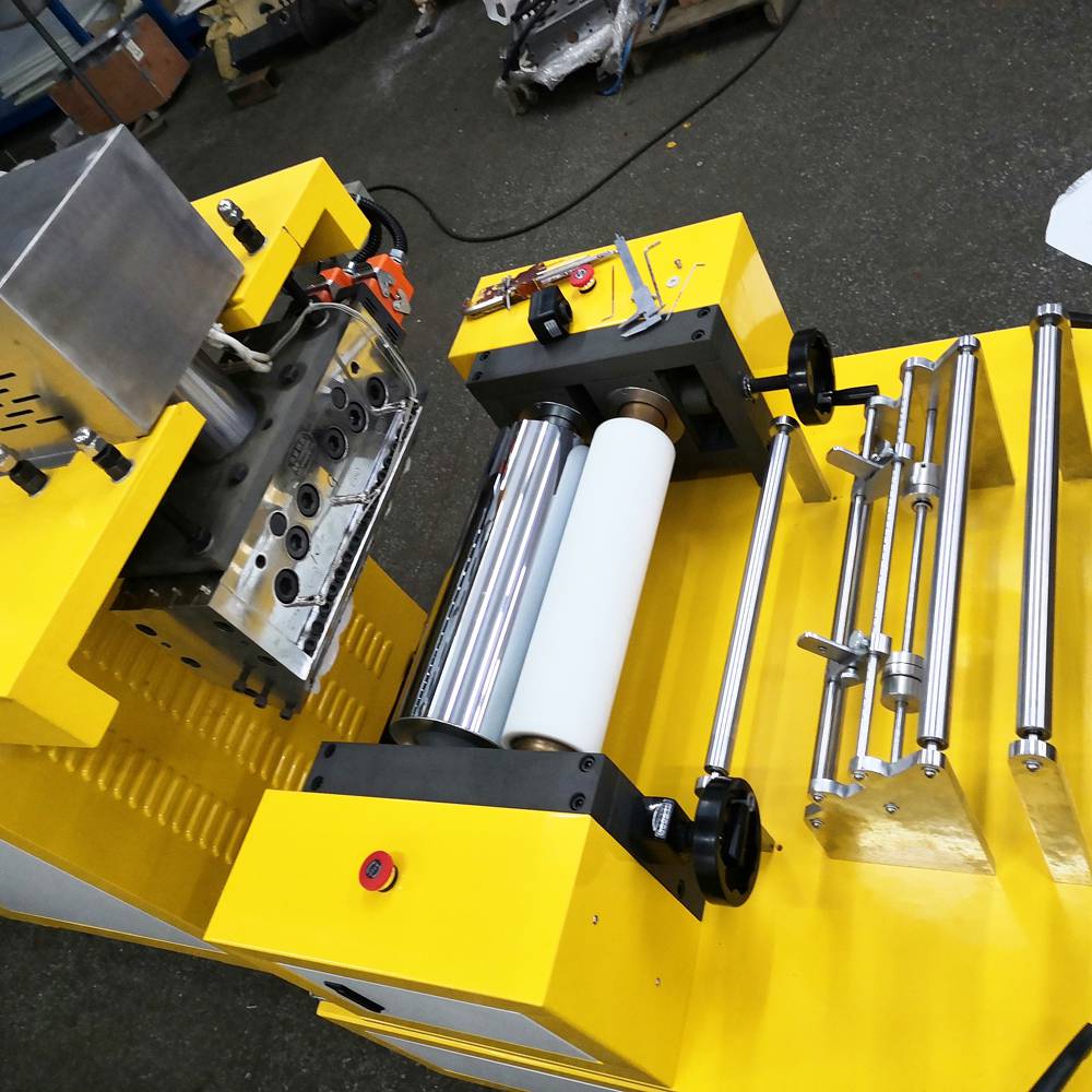 色母粒流延机小型计量喂料流延机塑料流延机锡华操作说明视频教程