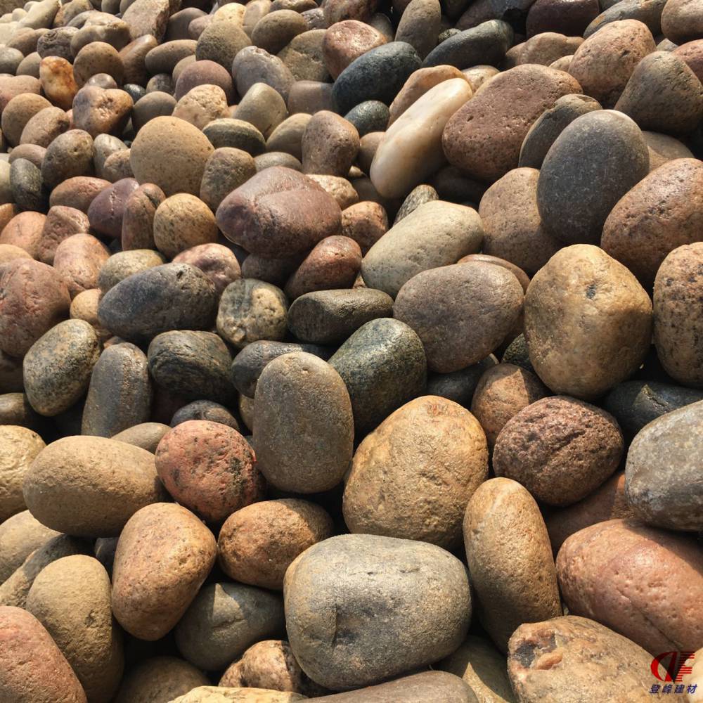 人工湖铺设820厘米天然鹅卵石一吨价格