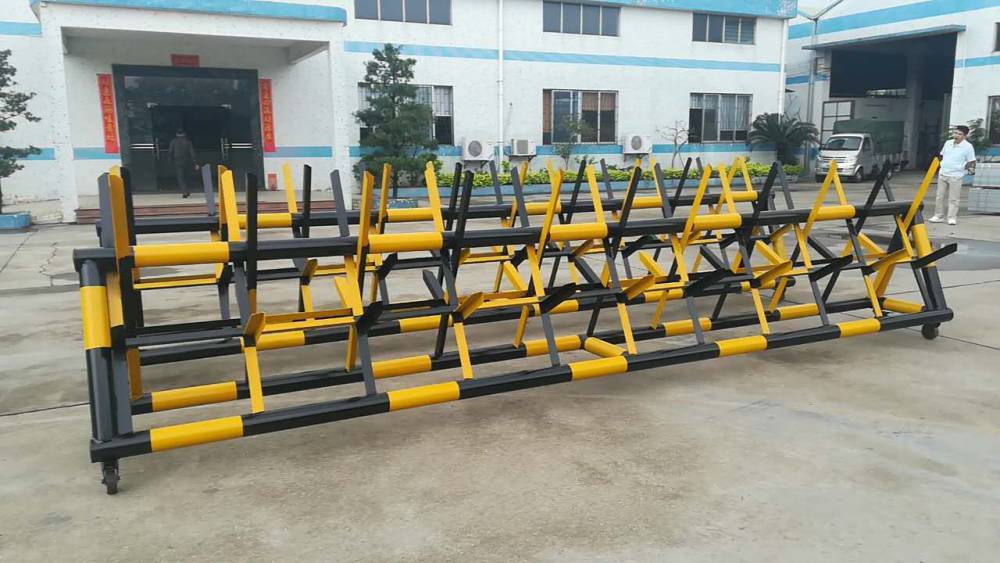 海南单位门口防冲撞拒马移动带刺多种颜色铁护栏学校防冲撞护栏