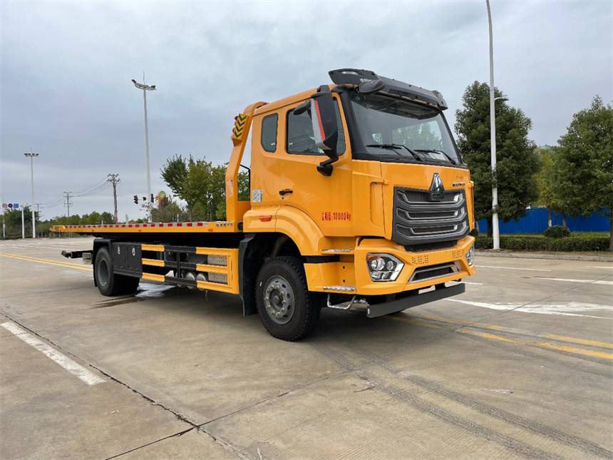 重汽豪沃10吨大板清障车楚胜csc5180tqzpz6重载大型设备和机械运输