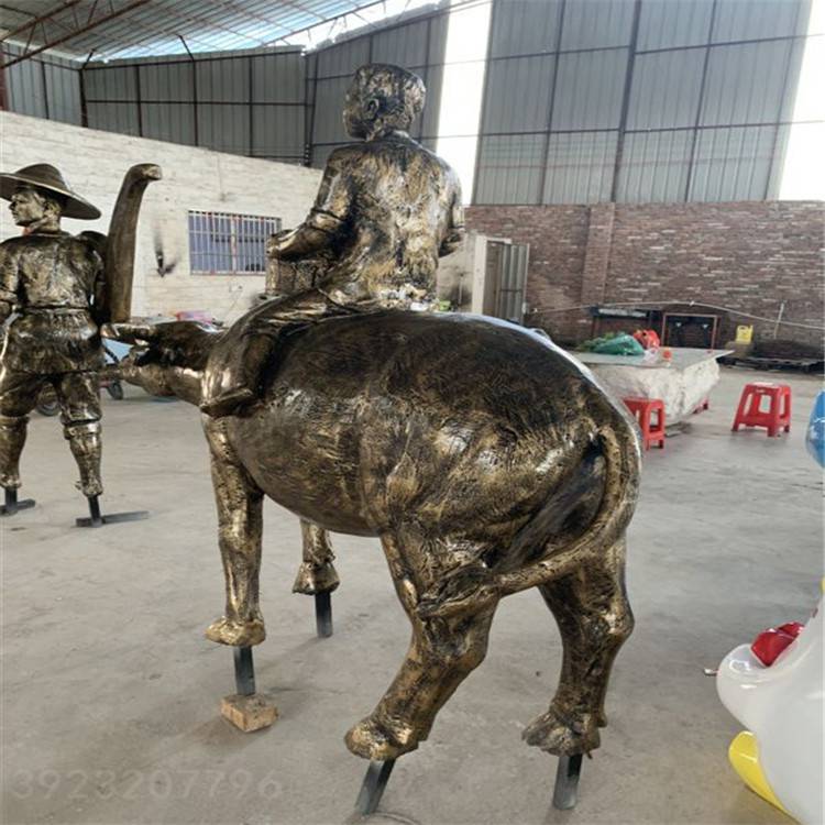 广州玻璃钢水牛雕塑，农业文化与农耕文化景观雕塑