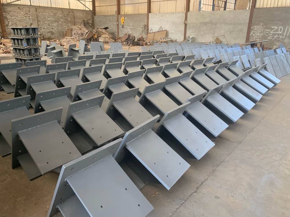 防震t梁挡块高铁防落梁挡块预埋钢板固定墩钢横梁多元合金共渗钝化