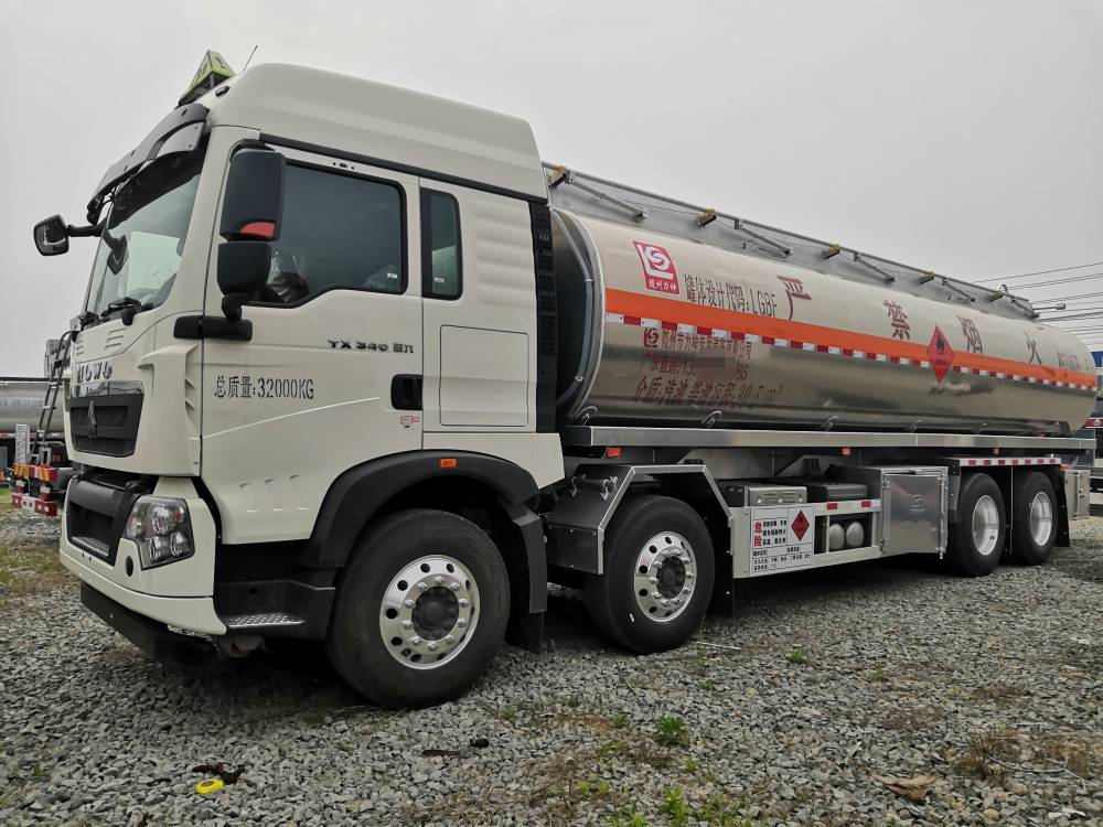 20吨油罐车 20吨油罐车