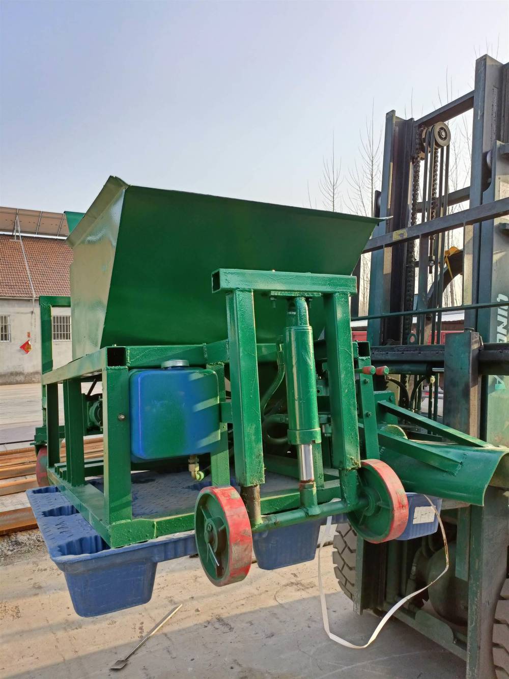 路沿石模具成型机路肩现浇成形机进口立道牙成型机发货快