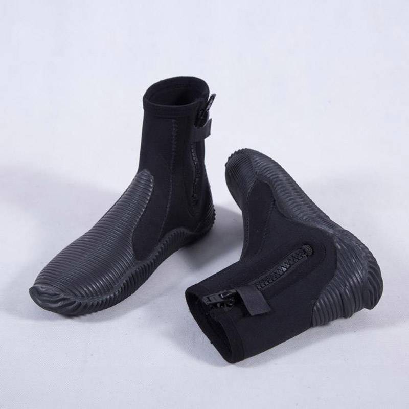 水域救援靴消防防汛水面防护靴橡胶加厚潜水靴橡胶透气救生靴合盾