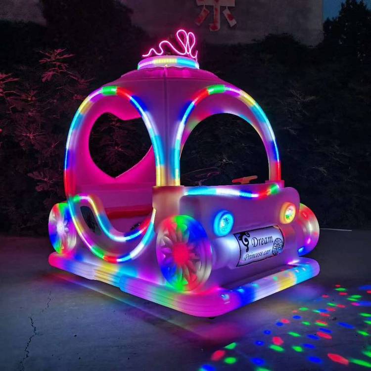 河北广场夜市小孩发光碰碰车梦幻公主花车一台起批