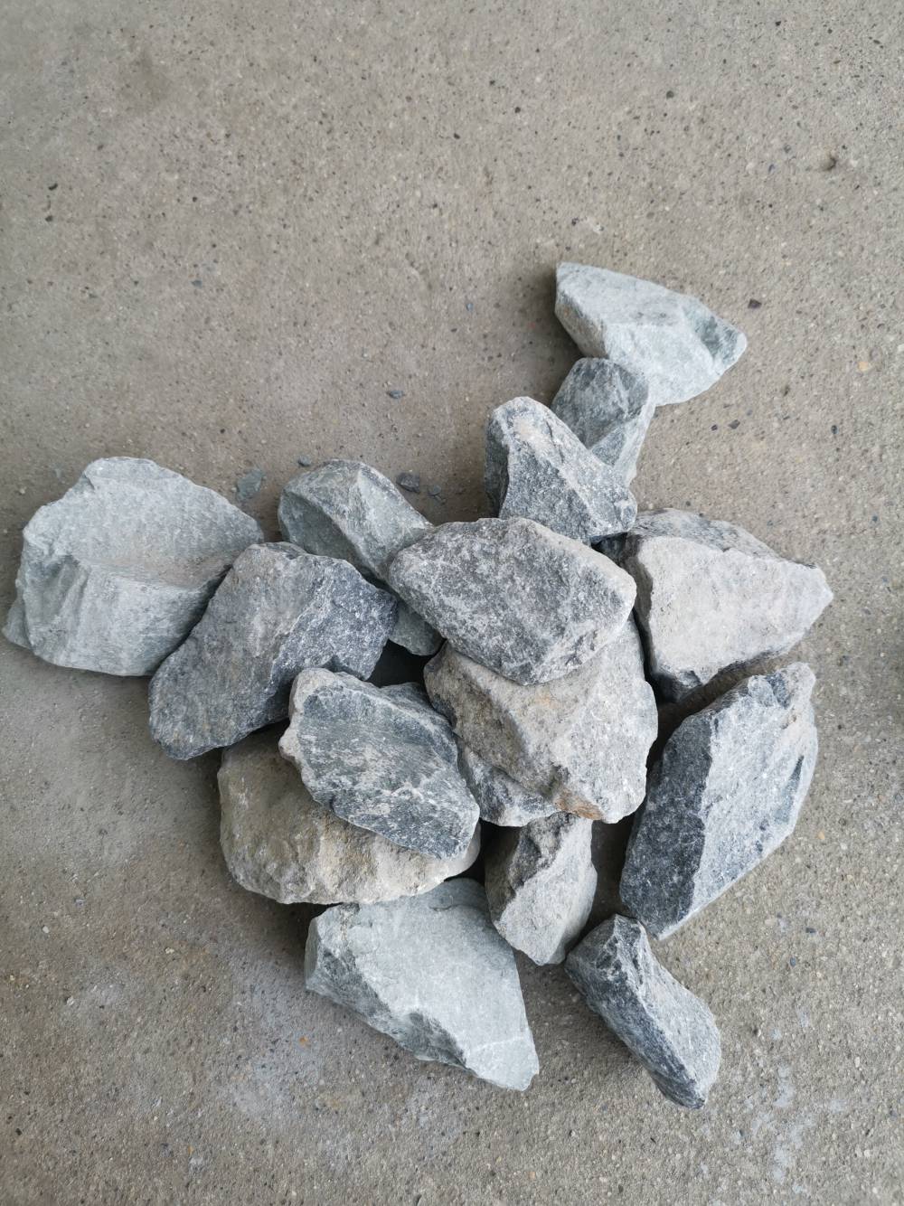 供应公路垫层级配碎石46公分路基青石子垫层