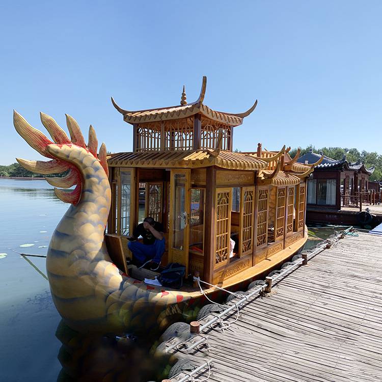 江南有龙装饰的画舫船观光旅游拍戏用的大船多少钱