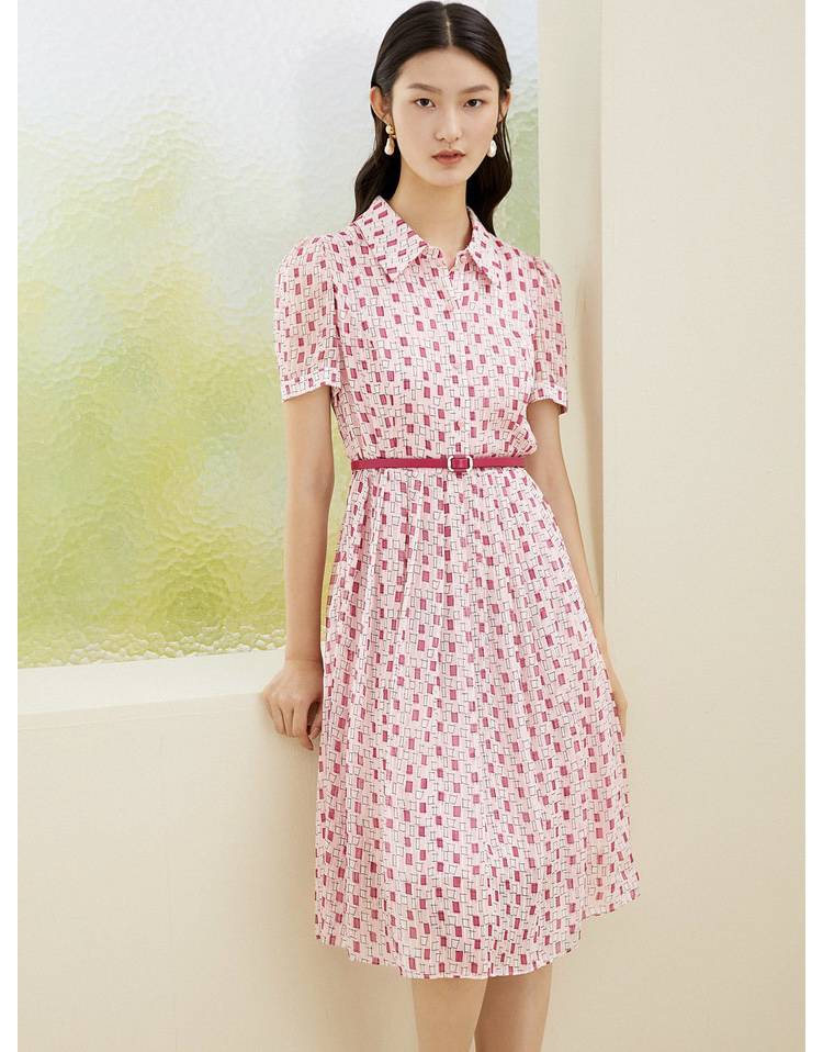 简衣丝蒙挖掘女性内在美柔美的真丝材质碰撞时尚潮流元素将品味时尚