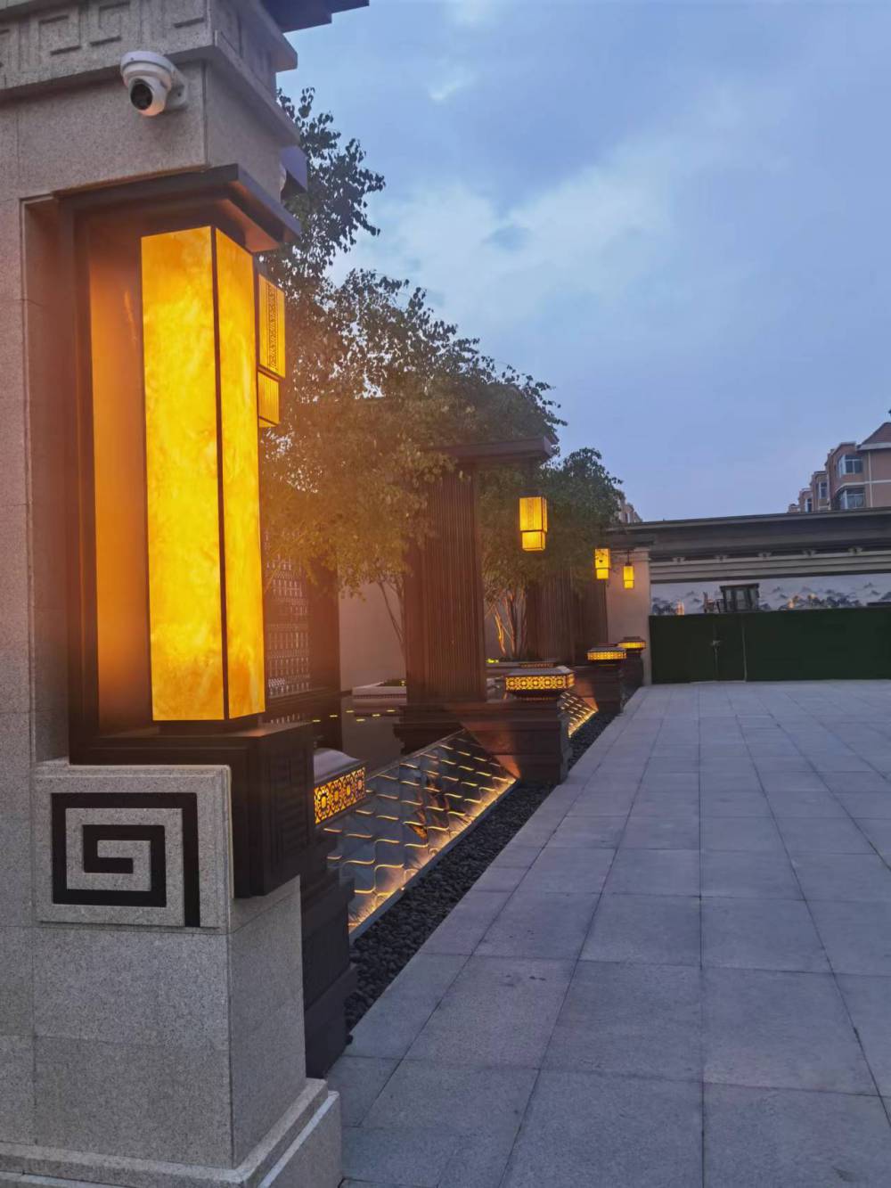 小区景观不锈钢灯箱新中式金属宫灯装饰工程