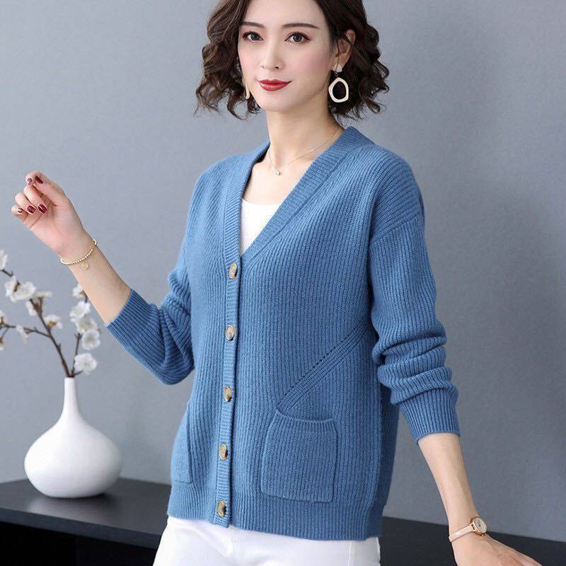 黑龙江鸡西服装批发2元3元5元毛衣 打底女式针织衫地摊货源好卖