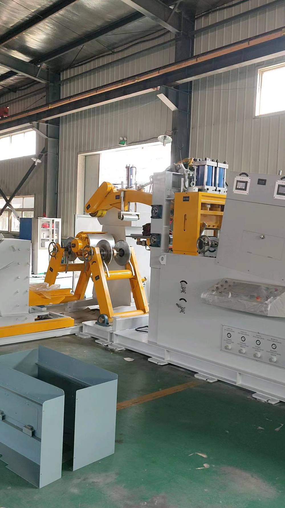 精冲机***10个厚板型开卷矫直机