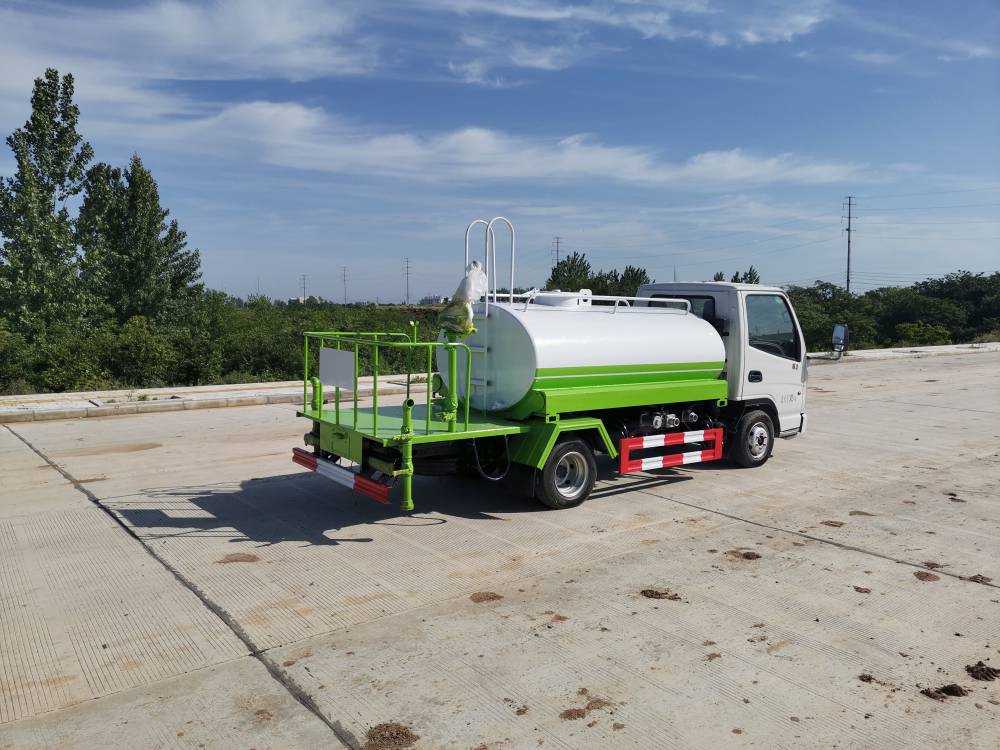 洒水车