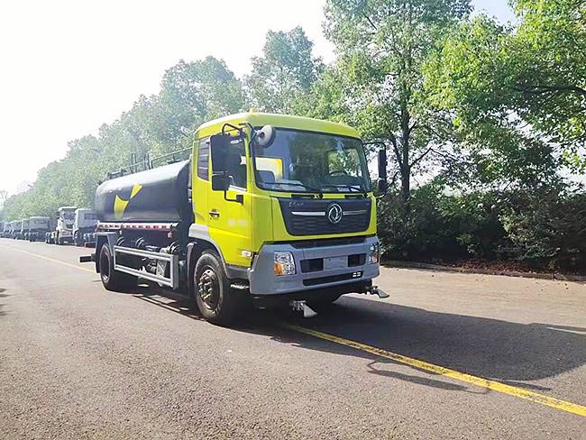 黑龙江佳木斯市东风k7雾炮洒水车810吨雾炮抑尘车洒水车图片