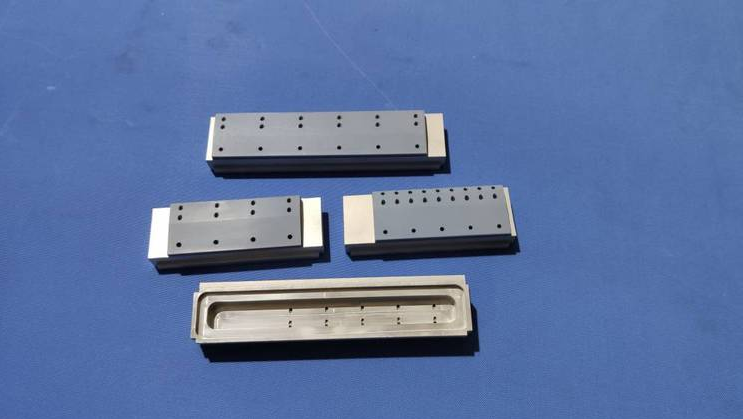 供应克朗斯热熔胶贴标机全金属吸标块支持定制各种尺寸吸标块