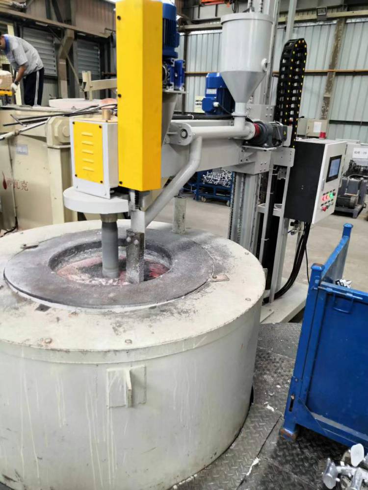 坩埚式电阻炉熔铝炉电机转子铸铝炼炉