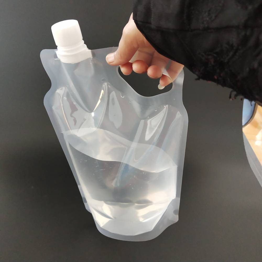 2l饮水袋户外用品野营野营饮水超便携折叠水桶塑料水袋应急水袋