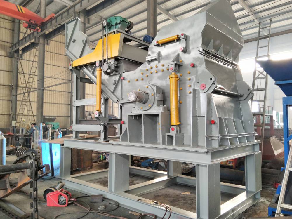 节能废钢破碎机设备鸿乾废铝合金门窗粉碎机铜铝水箱粉碎分选设备可