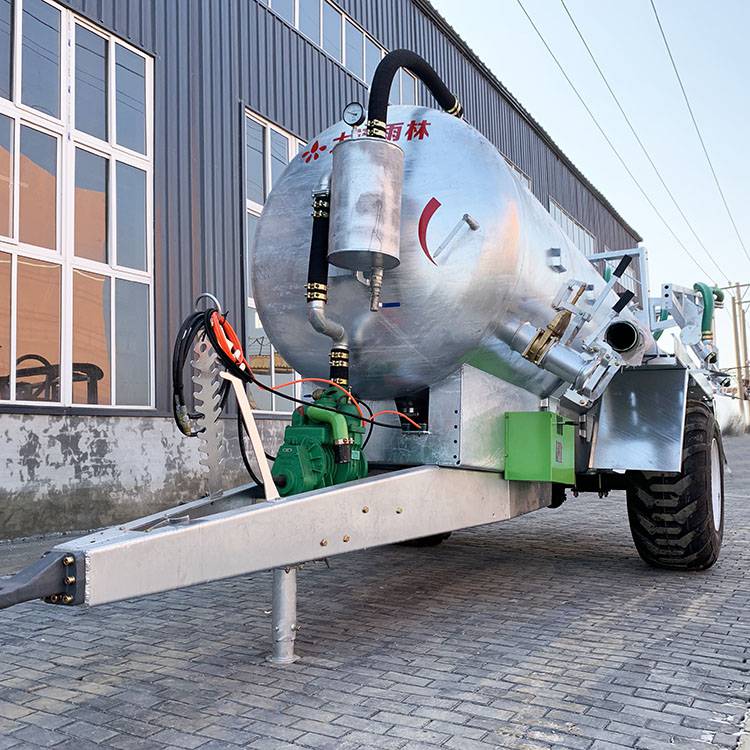 厂家供应沼液喷吸一体液态罐车水肥喷洒车液态施肥罐车