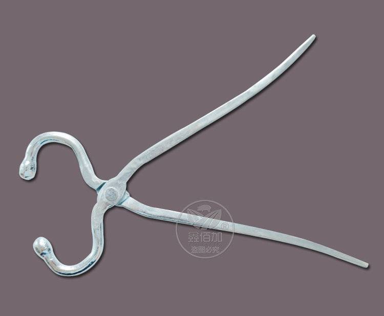 养牛用牛鼻牵引钳牛鼻子打针灌药用牵牛钳牛鼻打孔钳长柄养牛场设备