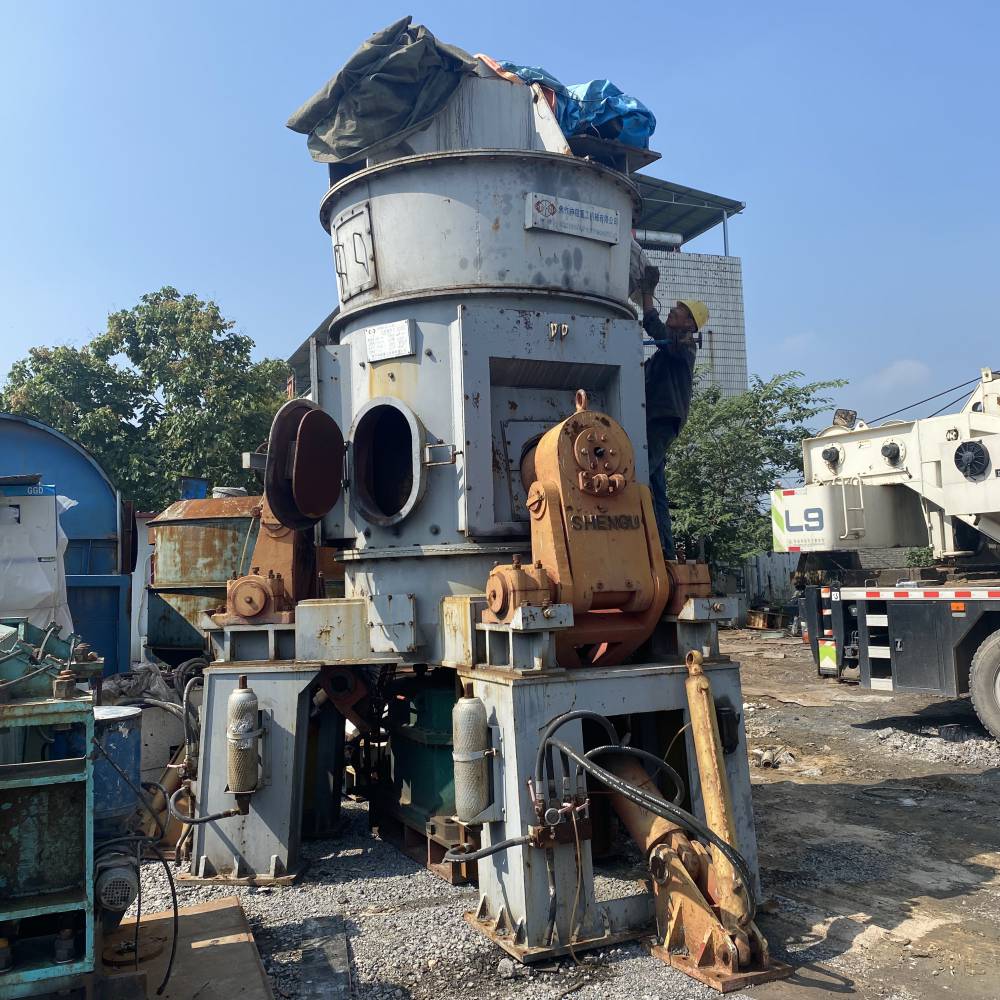 110型立磨机出售三辊立磨机转让110kw电机配电柜减速机