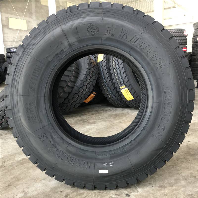 拖车用天然橡胶12r225卡车轮胎