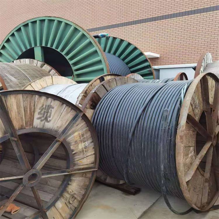 鹤壁废电缆线回收（鹤壁电缆线装车）鹤壁废旧电缆线回收