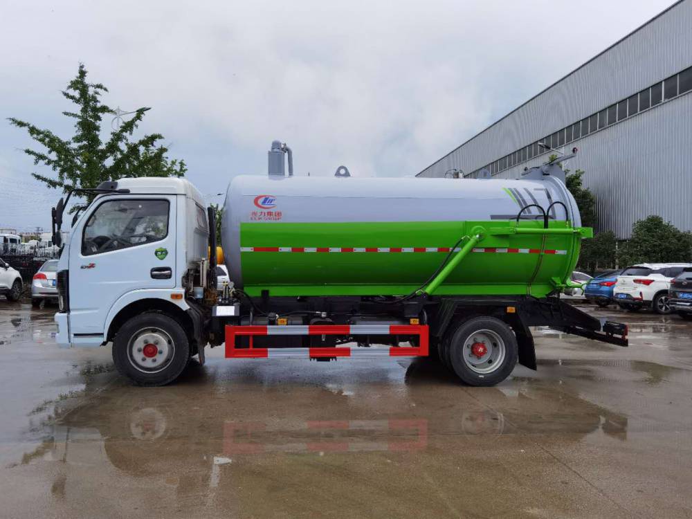 沼气池清粪车小多利卡大粪抽排车粪液抽排车