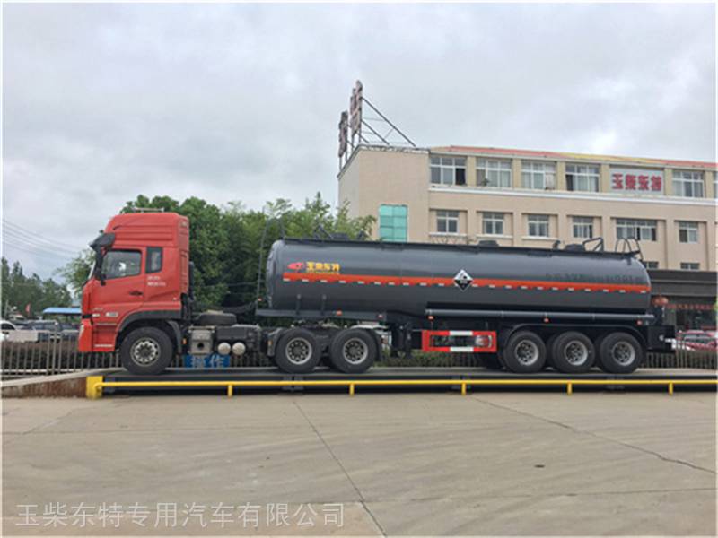 玉柴东特292方8类危险废物氢氧化钠运输防腐槽罐车