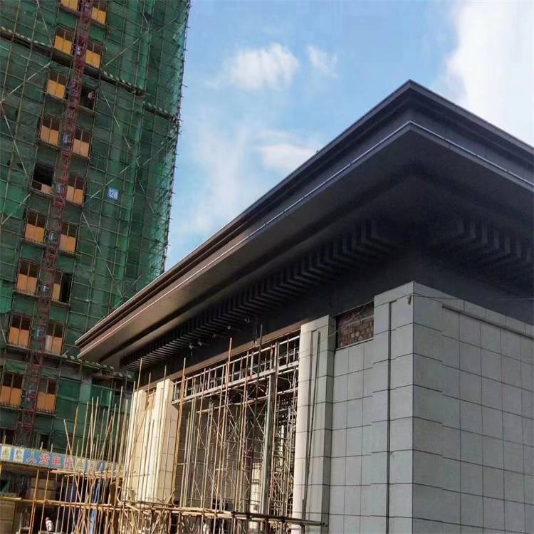 酒店大门口雨棚铝单板深灰色屋檐铝单板