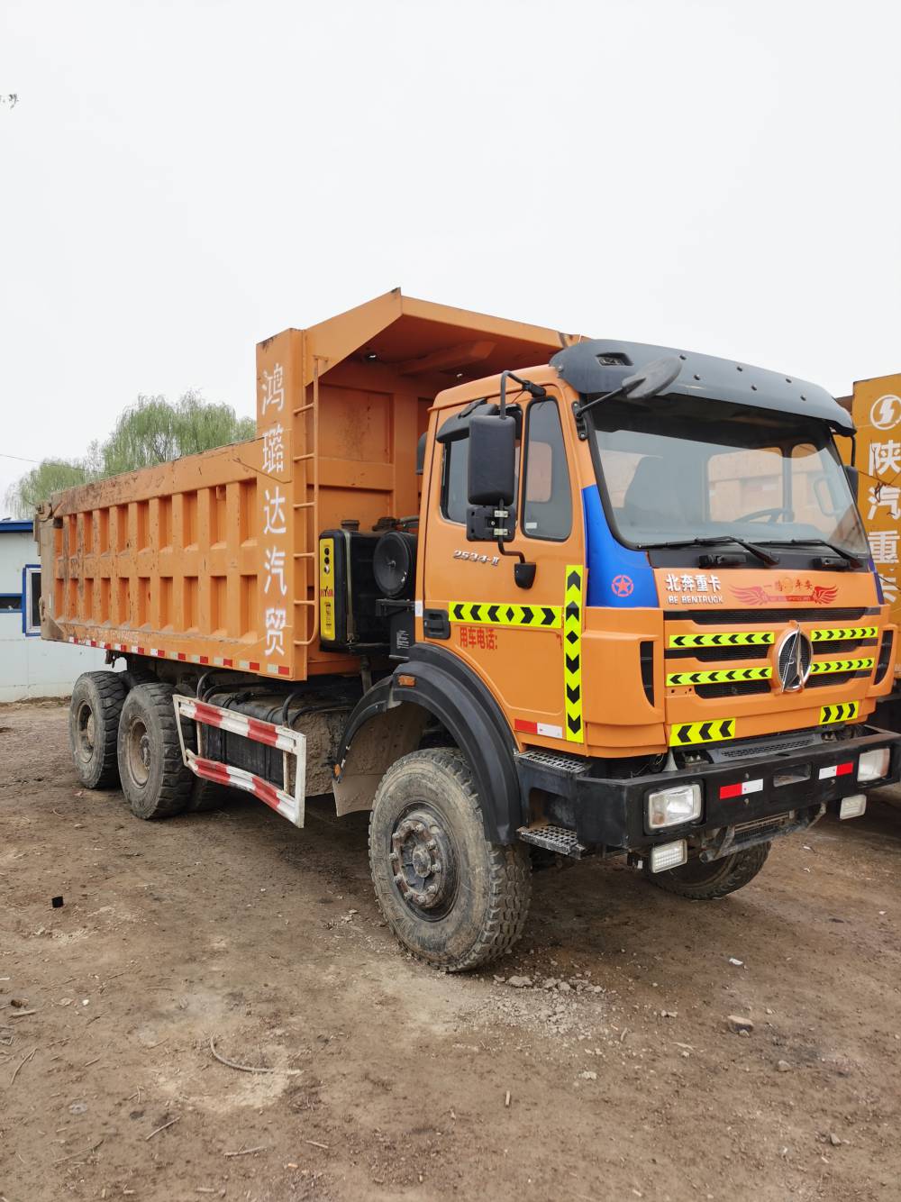 内蒙古通辽二手车市场供应北奔后八轮自卸车380动力配置高价格