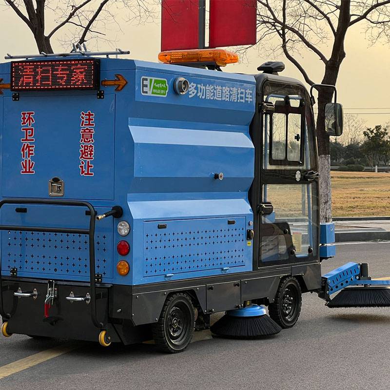 科腾环卫扫地机中型驾驶式扫地车封闭式五刷清扫车48v150a