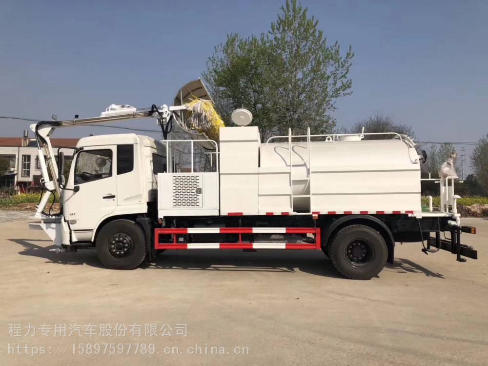 5吨双面城市护栏清洗车高速公路护栏清洗车多少钱一辆